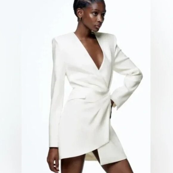 ZARA | LIKE NEW | Ecru blazer dress | White Ivory | SIZE Medium | BLOGGER FAVE - Picture 6 of 10